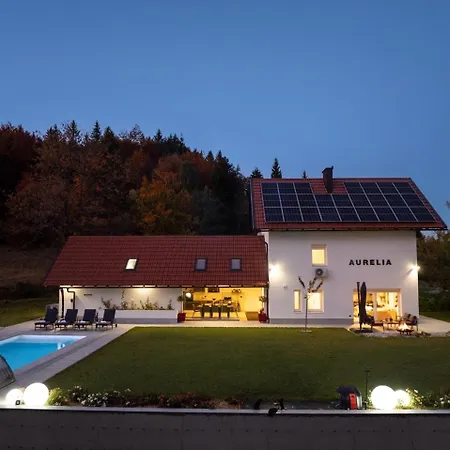 Aurelia With Heated Pool, Sauna & Wellness In Gorski Kotar 브르보브스코