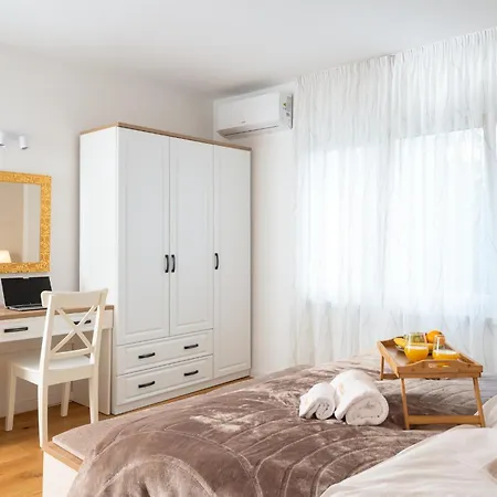 Aurelia With Heated Pool, Sauna & Wellness In Gorski Kotar